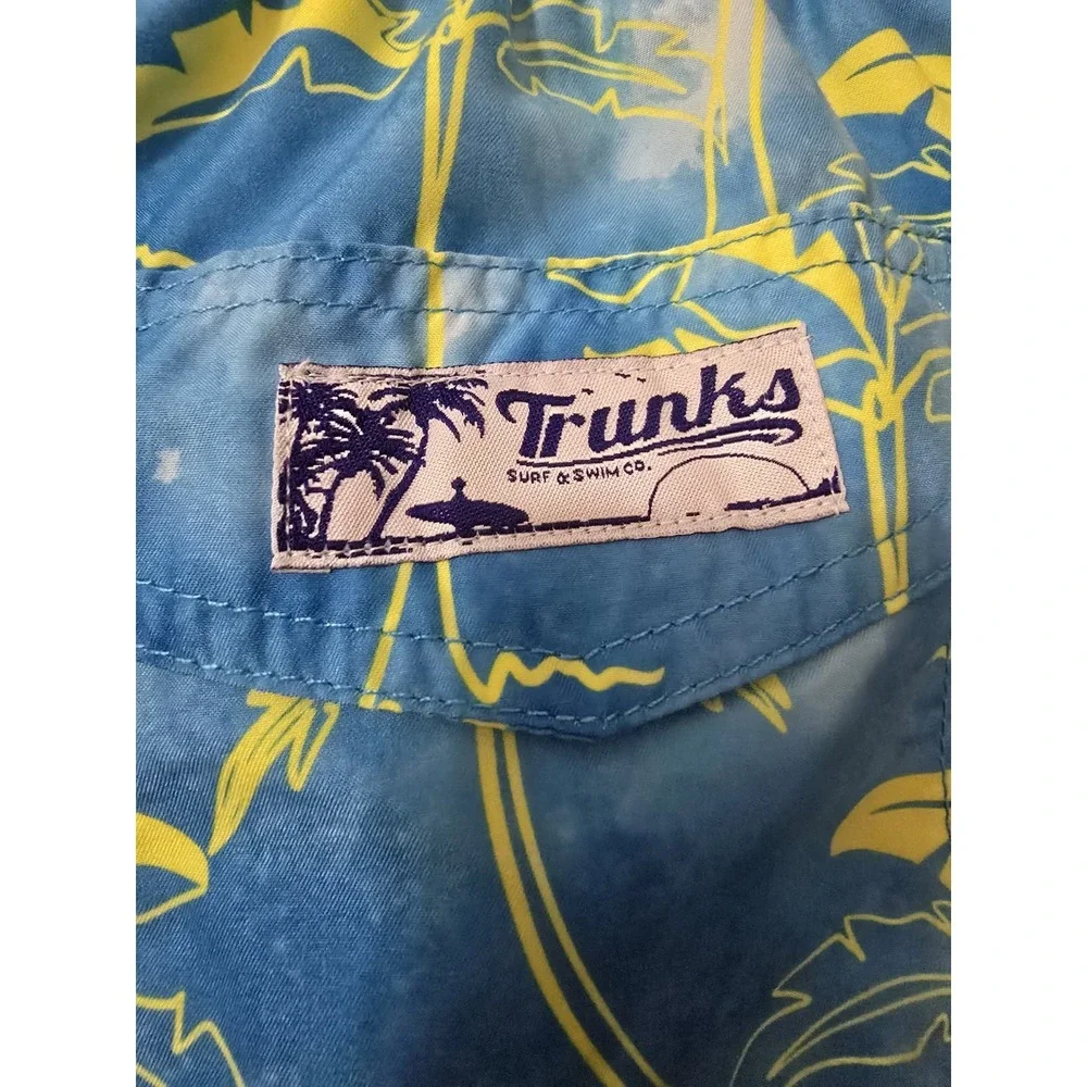 TRUNKS SURF AND SWIM CO. Men SHORTS‎ SIZE Medium Blue Yellow Lining Cut Out